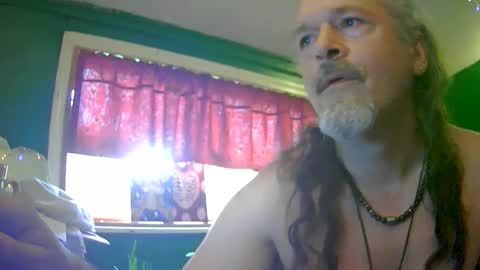 hippiedad333 online show from June 6, 8:46 pm