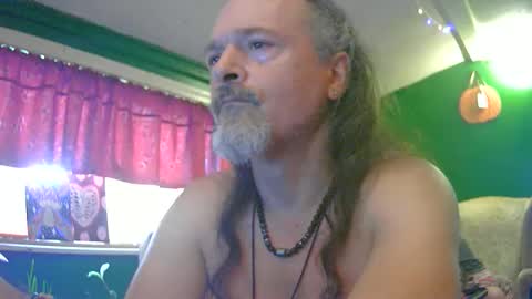 hippiedad333 online show from June 10, 4:39 pm