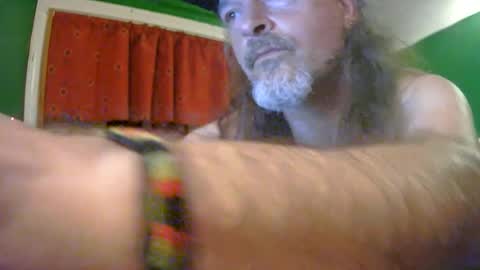 hippiedad333 online show from June 16, 4:26 am