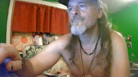 hippiedad333 online show from June 28, 1:44 am