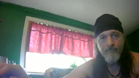 hippiedad333 online show from June 30, 7:59 pm