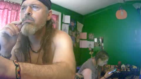 hippiedad333 online show from July 8, 6:56 pm