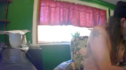 hippiedad333 online show from July 12, 11:29 pm