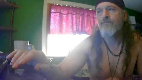 hippiedad333 online show from July 13, 7:49 pm