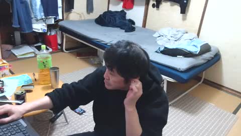 Snapshot of hiro110 chatting on January 12, 12:12 pm hiro110 online show from January 12, 12:12 pm