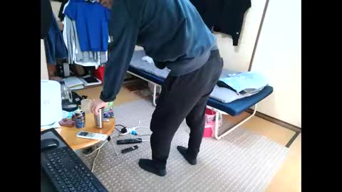 Snapshot of hiro110 chatting on January 14, 3:01 am hiro110 online show from January 14, 3:01 am