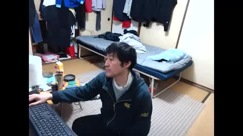 Snapshot of hiro110 chatting on January 19, 2:17 pm hiro110 online show from January 19, 2:17 pm