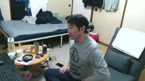 Snapshot of hiro110 chatting on March 1, 4:53 pm hiro110 online show from March 1, 4:53 pm