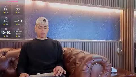 Snapshot of hiro_ring chatting on June 16, 1:03 pm hiro_ring online show from June 16, 1:03 pm