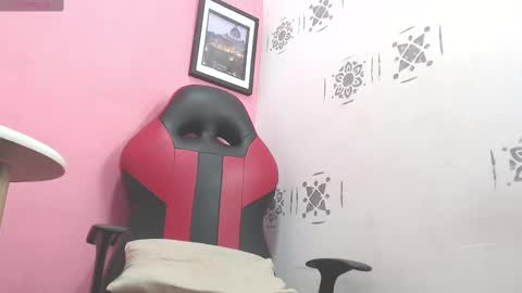 Snapshot of hkendrick chatting on January 13, 10:24 pm hkendrick online show from January 13, 10:24 pm