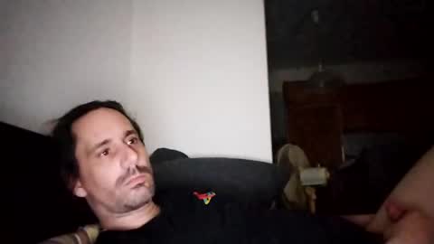 Snapshot of hmuench85 chatting on February 1, 7:05 am H online show from February 1, 7:05 am