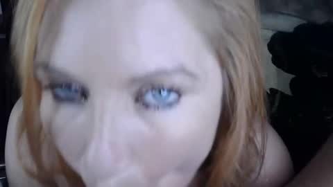 Snapshot of hnm4ever chatting on February 11, 3:18 am hnm4ever online show from February 11, 3:18 am