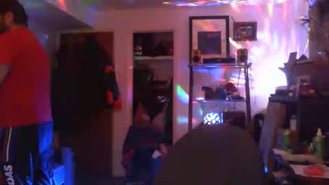 Snapshot of hobbes80 chatting on January 3, 5:17 am hobbes80 online show from January 3, 5:17 am