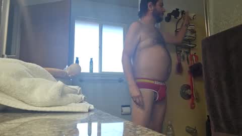 Snapshot of hobbes80 chatting on January 21, 8:43 pm hobbes80 online show from January 21, 8:43 pm