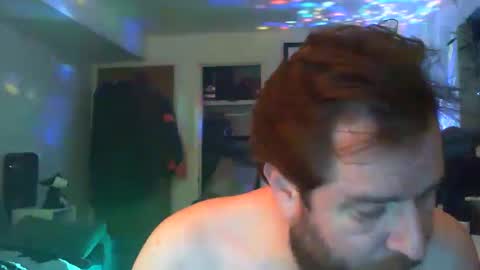 Snapshot of hobbes80 chatting on January 29, 5:40 am hobbes80 online show from January 29, 5:40 am