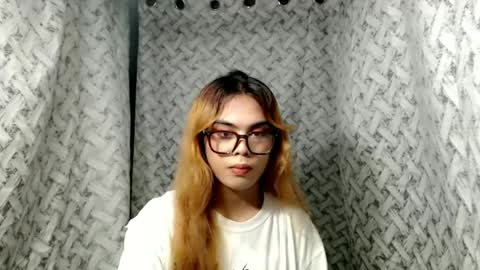 Snapshot of hoelyaurora chatting on June 22, 6:05 pm Aurora3 online show from June 22, 6:05 pm