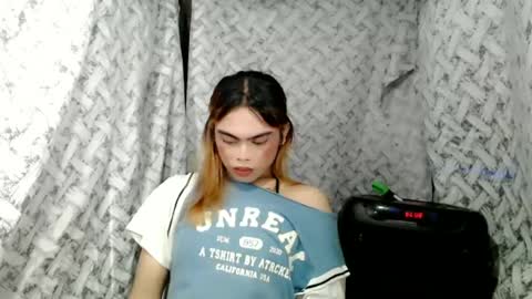 Snapshot of hoelyaurora chatting on July 1, 12:56 am Aurora3 online show from July 1, 12:56 am