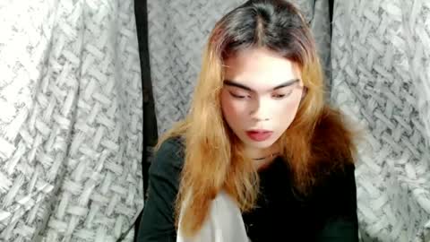 Snapshot of hoelyaurora chatting on July 2, 7:47 am Aurora3 online show from July 2, 7:47 am