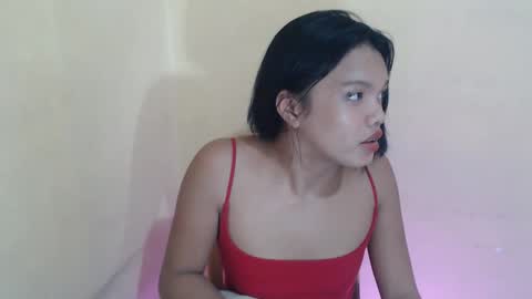 Guinevere3 online show from March 18, 3:26 pm
