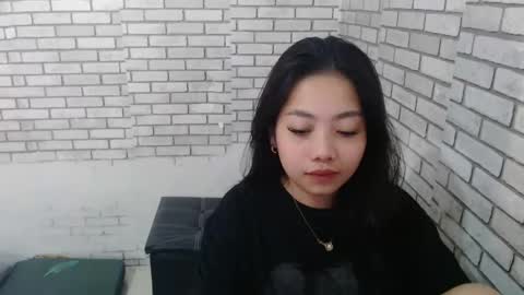 Snapshot of hoelylesly chatting on February 7, 3:43 am Lesley3 online show from February 7, 3:43 am