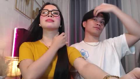 hoelymolly online show from March 18, 6:00 pm