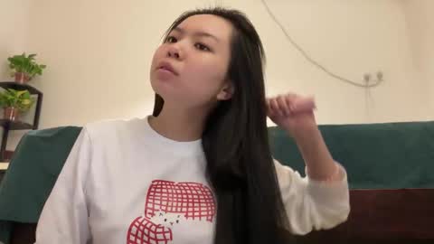 Snapshot of hola_sunflower chatting on November 4, 12:48 pm amy online show from November 4, 12:48 pm