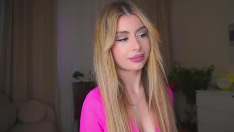 Moni Monica online show from April 15, 8:10 am