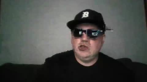 holden_minutz online show from June 3, 6:38 am