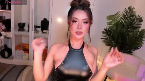 Ms. Laura online show from January 12, 9:08 pm