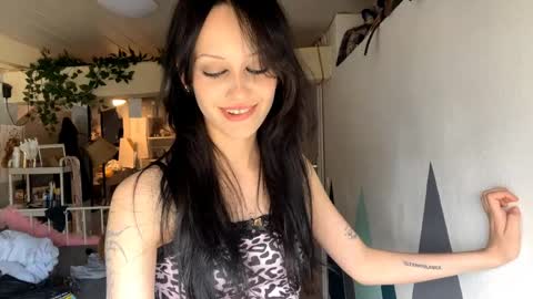 Ava online show from May 29, 3:21 pm