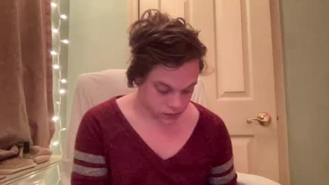 Snapshot of holly23hopefull chatting on December 30, 12:54 am Hollys Drive threw Side Of CB. online show from December 30, 12:54 am