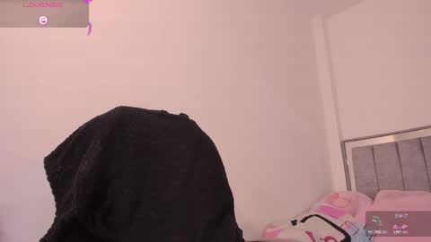 holly_16 online show from March 19, 2:26 am