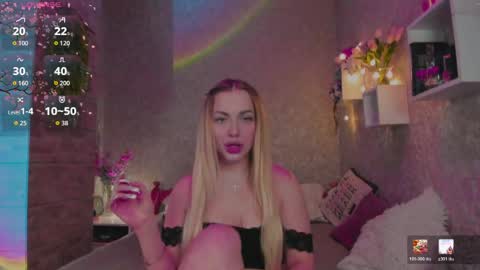 Snapshot of holly_molly8 chatting on April 29, 7:31 pm holly_molly8 online show from April 29, 7:31 pm