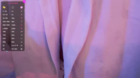 Snapshot of holly_molly_69 chatting on November 22, 4:22 am Molly online show from November 22, 4:22 am