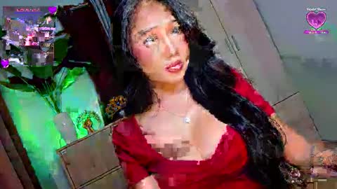 Snapshot of holly_preciousxx chatting on June 6, 1:05 pm Hi Im Precious online show from June 6, 1:05 pm
