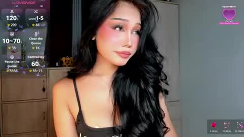 Snapshot of holly_preciousxx chatting on June 28, 8:48 pm Hi Im Precious online show from June 28, 8:48 pm