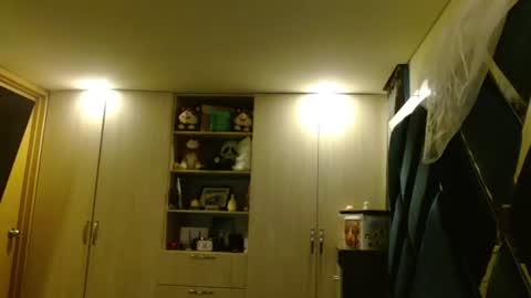 Snapshot of holly_rose69 chatting on June 22, 4:31 am Holly online show from June 22, 4:31 am