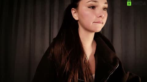 hollyextra online show from November 4, 2:10 am