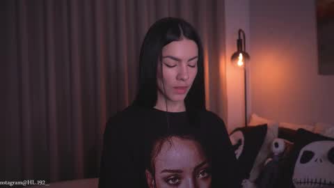 Holly Linder online show from March 19, 2:26 am