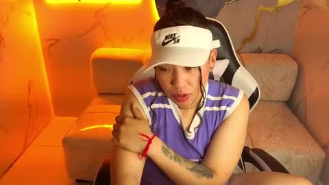 Holly  online show from November 13, 8:52 pm