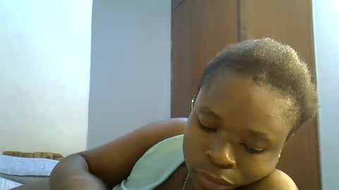 holy_ebony online show from June 24, 4:17 pm