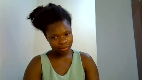 holy_ebony online show from June 29, 6:08 am