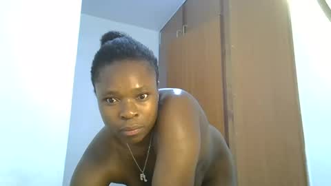 holy_ebony online show from July 3, 11:27 am