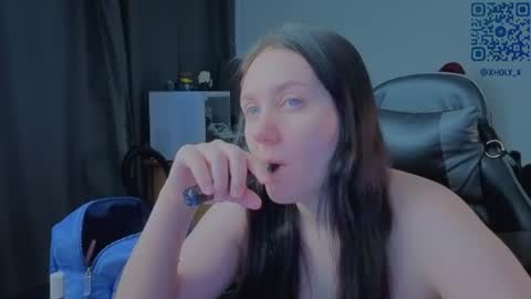 Snapshot of holy_kveta chatting on June 11, 2:53 am Kviki online show from June 11, 2:53 am