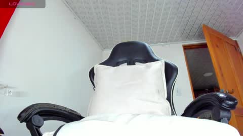 Snapshot of holy_sailt chatting on April 13, 7:19 pm Holly online show from April 13, 7:19 pm
