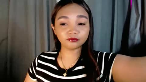 Snapshot of holy_shine chatting on March 29, 9:26 pm Bella online show from March 29, 9:26 pm