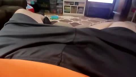 holycannoli123 online show from October 8, 1:31 pm