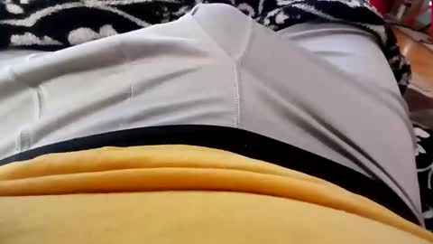 holycannoli123 online show from November 12, 2:06 pm