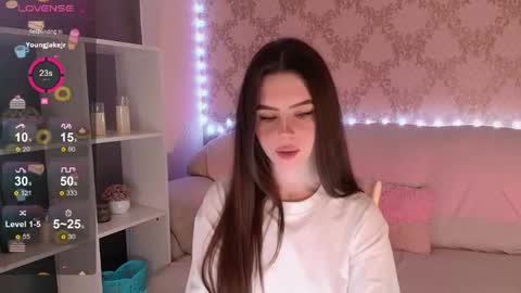 Mia online show from March 13, 3:46 am