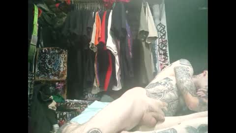 homeinvasion online show from December 15, 1:13 am